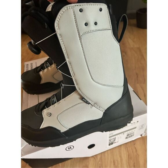 RIDE Jackson SNOWBOARD BOOTS size 11.5 worn once - Picture 4 of 8